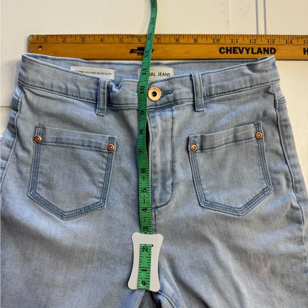Tribal Jeans Brooke High Rise Micro Flare Size 4 Women Pocket Light Wash Denim - Picture 5 of 6